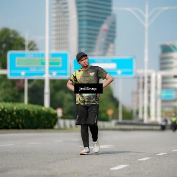 Runner Photo 6883007