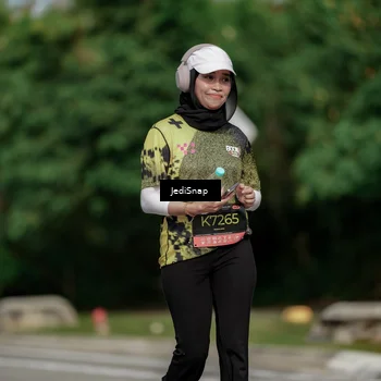 Runner Photo 6883027