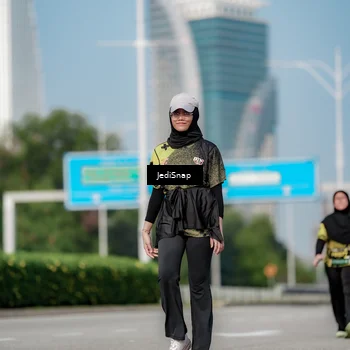Runner Photo 6883039