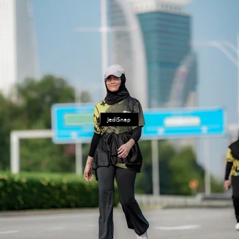 Runner Photo 6883052