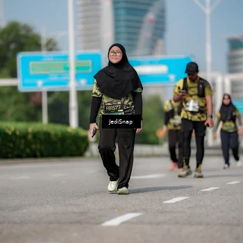 Runner Photo 6883058