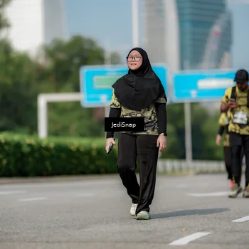 Runner Photo 6883063