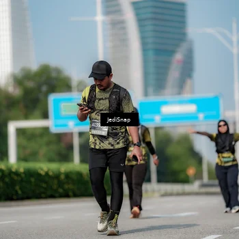 Runner Photo 6883068