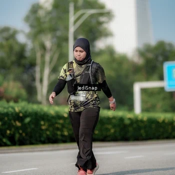Runner Photo 6883093