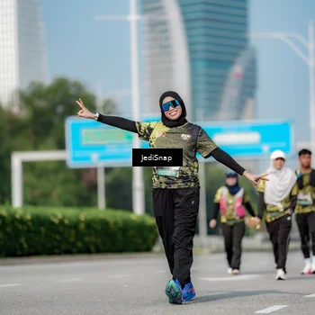 Runner Photo 6883113