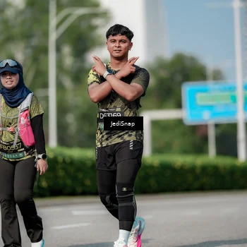 Runner Photo 6883134