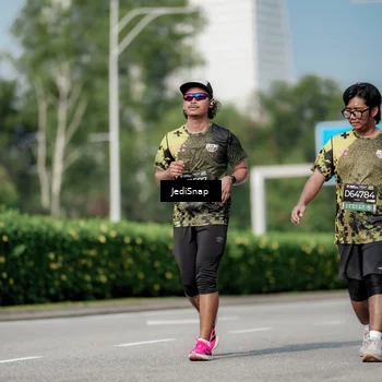 Runner Photo 6883159