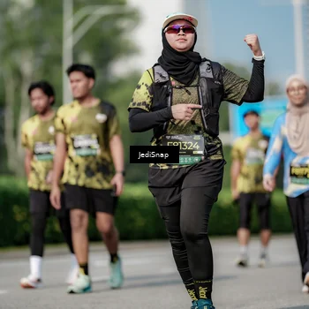 Runner Photo 6883210
