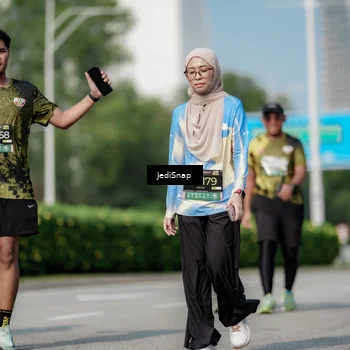 Runner Photo 6883222