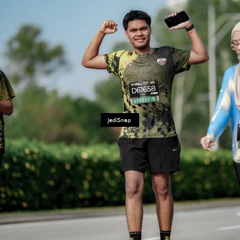Runner Photo 6883230