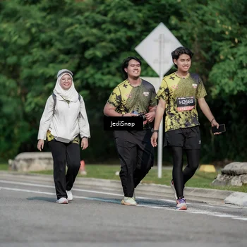 Runner Photo 6883348