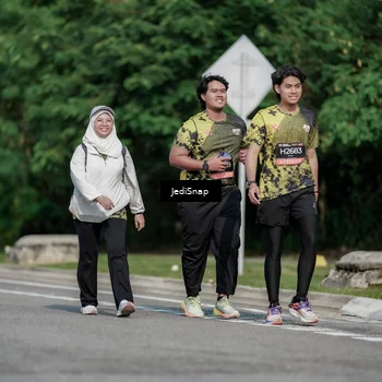 Runner Photo 6883351