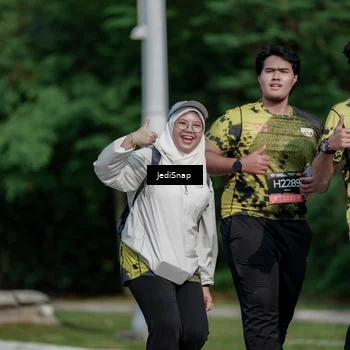 Runner Photo 6883363