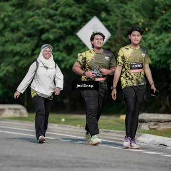 Runner Photo 6883372