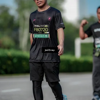Runner Photo 6883390