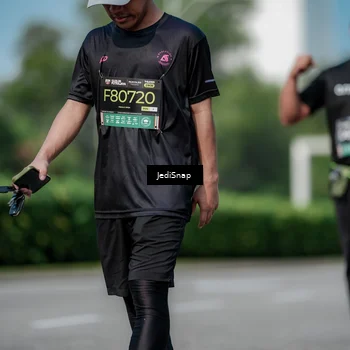 Runner Photo 6883399
