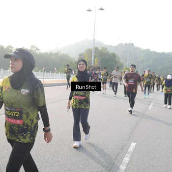Runner Photo 6883410