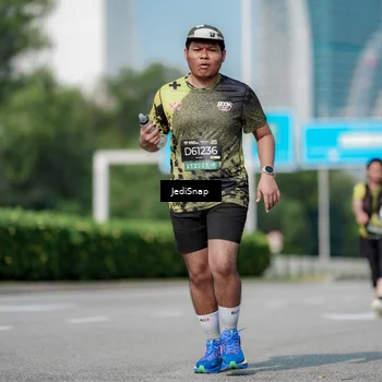 Runner Photo 6883412