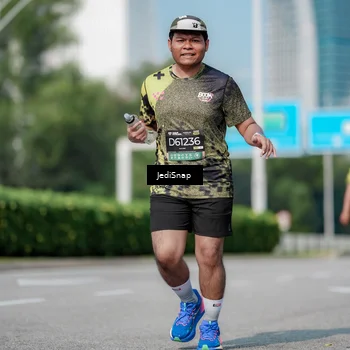 Runner Photo 6883418