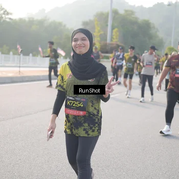 Runner Photo 6883420