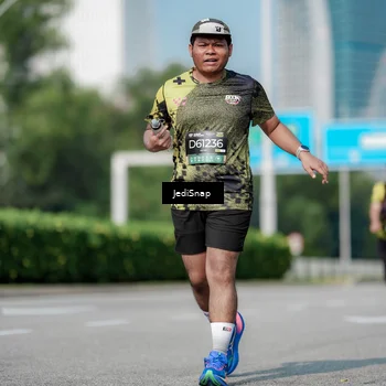 Runner Photo 6883444