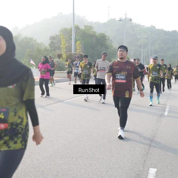 Runner Photo 6883446