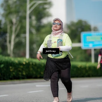 Runner Photo 6883472