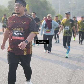 Runner Photo 6883475