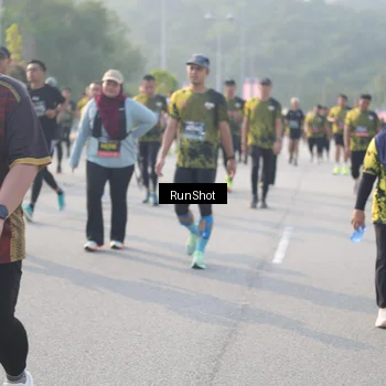 Runner Photo 6883486