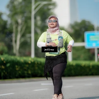 Runner Photo 6883492