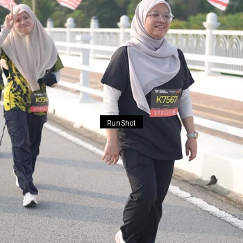 Runner Photo 6883495