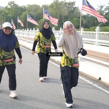 Runner Photo 6883502