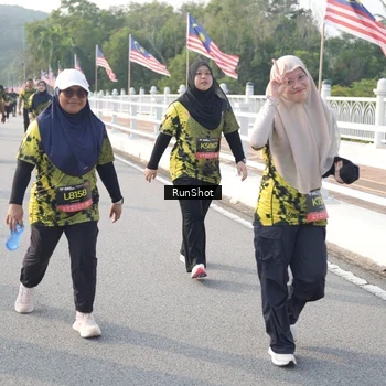 Runner Photo 6883505