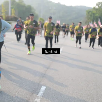 Runner Photo 6883525