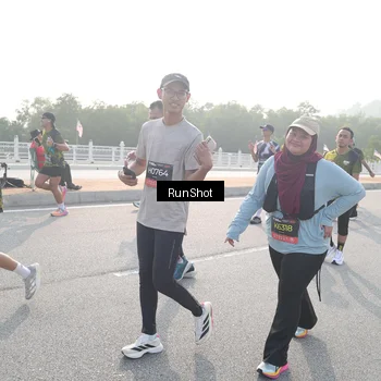 Runner Photo 6883540
