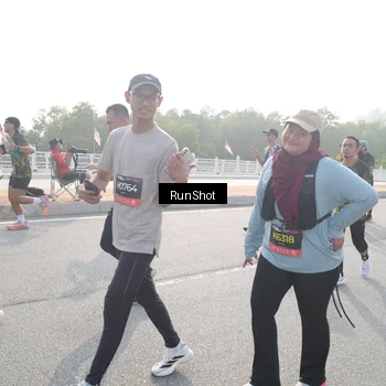 Runner Photo 6883542