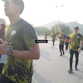 Runner Photo 6883551