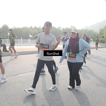 Runner Photo 6883561