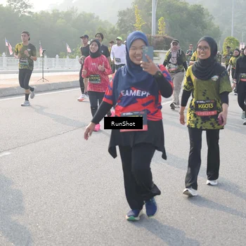 Runner Photo 6883613