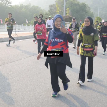 Runner Photo 6883624