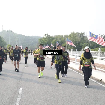 Runner Photo 6883639