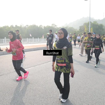 Runner Photo 6883647