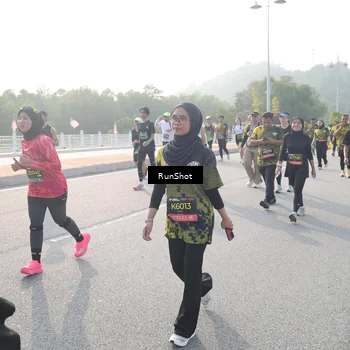 Runner Photo 6883653