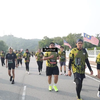 Runner Photo 6883663