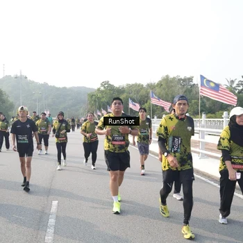 Runner Photo 6883665