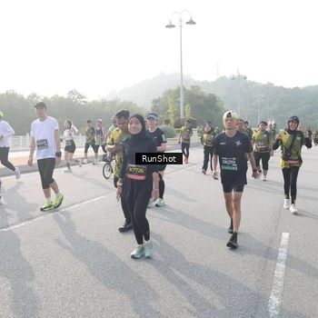 Runner Photo 6883672