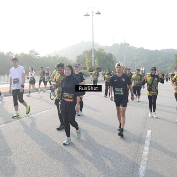Runner Photo 6883673