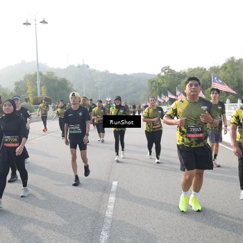 Runner Photo 6883674