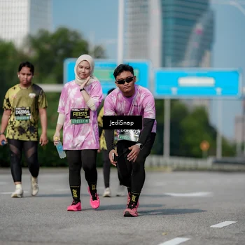 Runner Photo 6883675