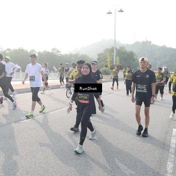 Runner Photo 6883678